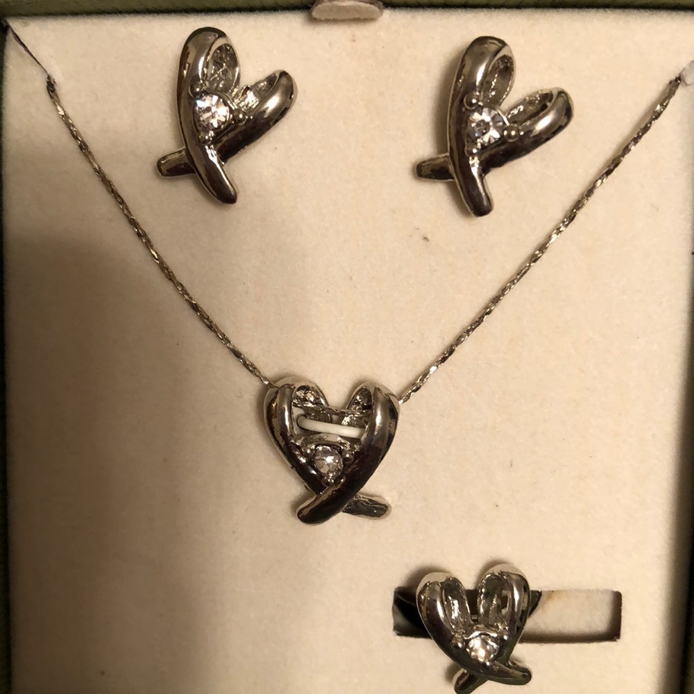 Matching earrings, necklace and ring - Picture 2 of 2